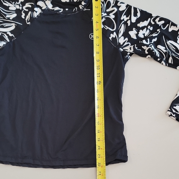 Hurley Black and White Floral Long Sleeve Tee - Picture 7 of 11